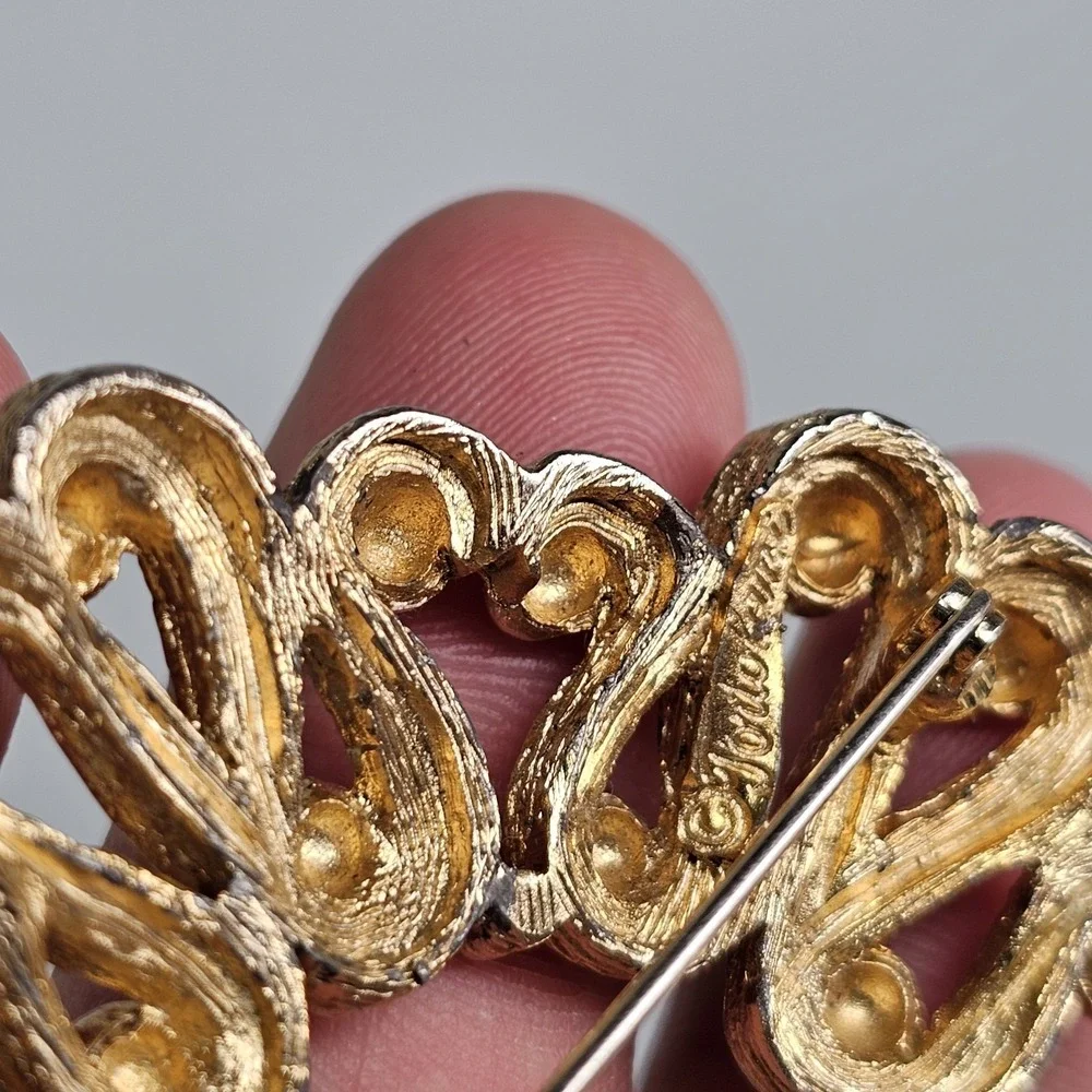 Vintage Tortolani Wreath Brooch Pin Gold Tone Textured Pinback Golden Pearls